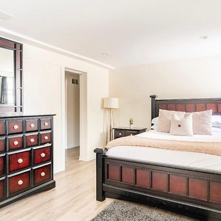 Cozy 2 Brm Apartment Mins Away From United Center 芝加哥 外观 照片