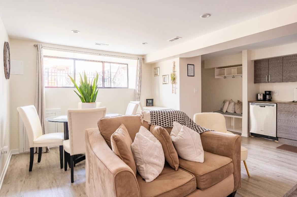 Cozy 2 Brm Apartment Mins Away From United Center 芝加哥 外观 照片